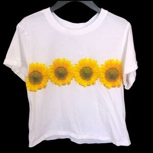 White Juniors Small Sunflower Top Vibe N’